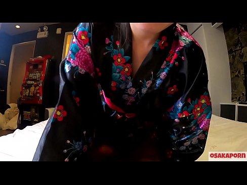 ❤️ Jong cosplay meisje houdt van seks tot orgasme met een squirt in een paardenvrouwtje en een blowjob. Aziatisch meisje met harig kutje en mooie tieten in traditioneel Japans kostuum in amateur video waarin masturbatie met neukspeeltjes wordt getoond. Sakura 3 OSAKAPORN. ️ Sex at us